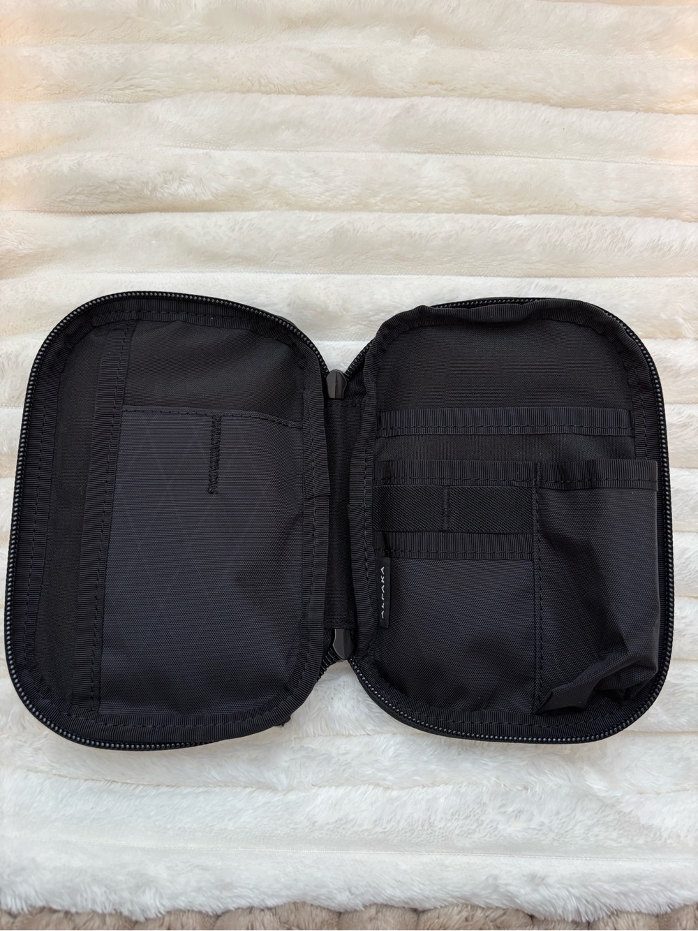 Alpaka Admin Pouch Pro - Black - Picture 2 of 4